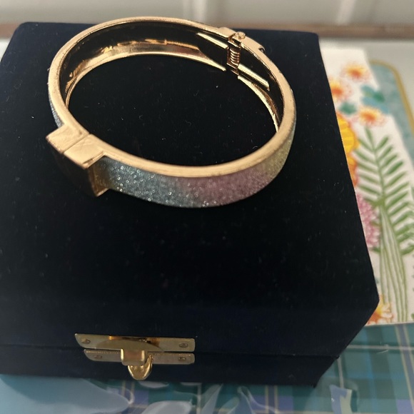 Sparkly Bangle - Picture 3 of 7